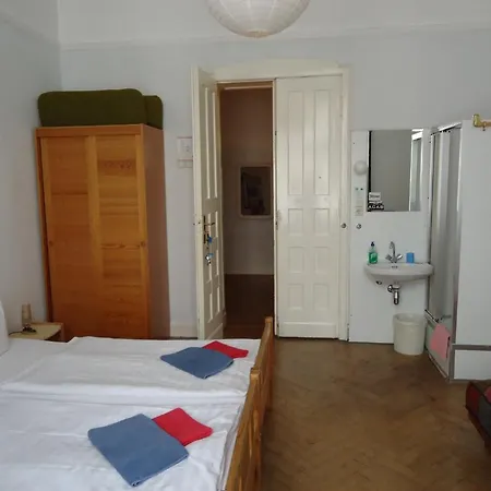 Gasthof Hotel-pension Austriana Berlin